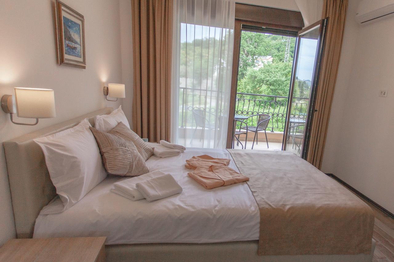 Ferienwohnung Rosmarino Sveti Stefan Exterior foto